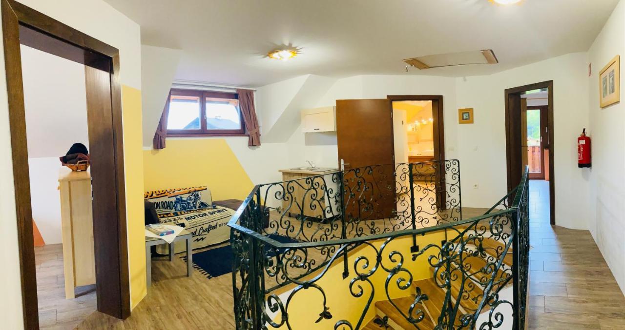 Villa Family House Mozirje Esterno foto